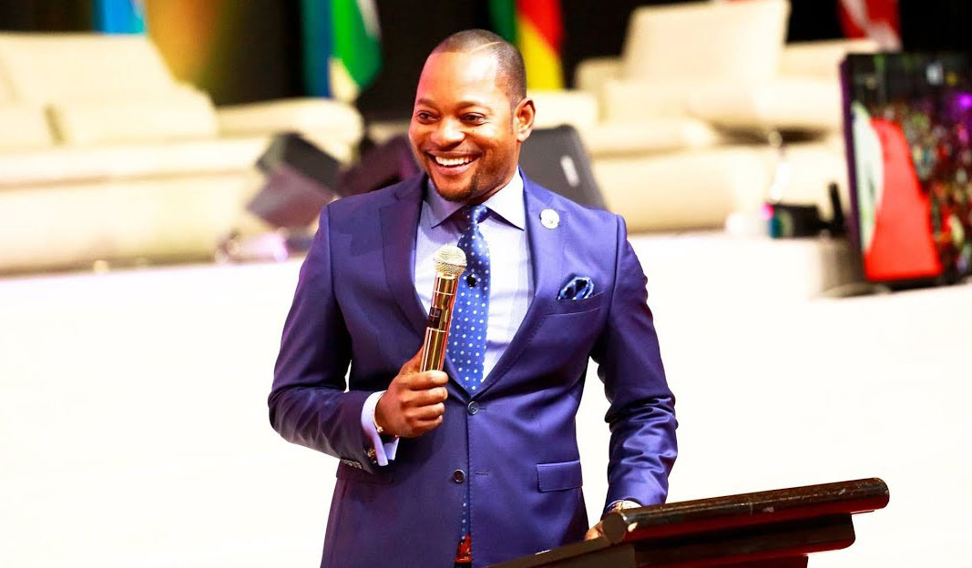 Alph Lukau